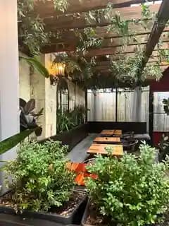 Bedford Gardens Restaurant image 2