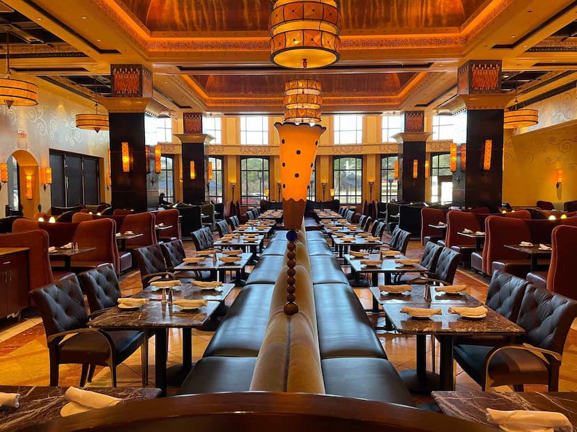 Grand Lux Cafe