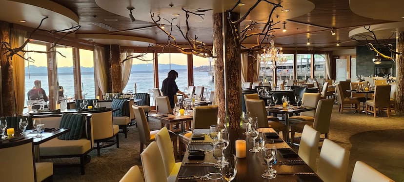 Six Seven Restaurant