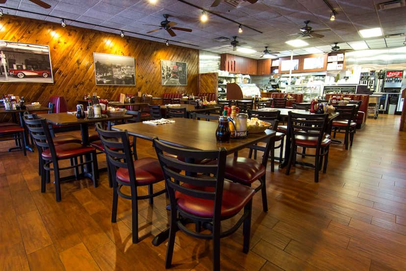 Cindi's NY Deli & Restaurant
