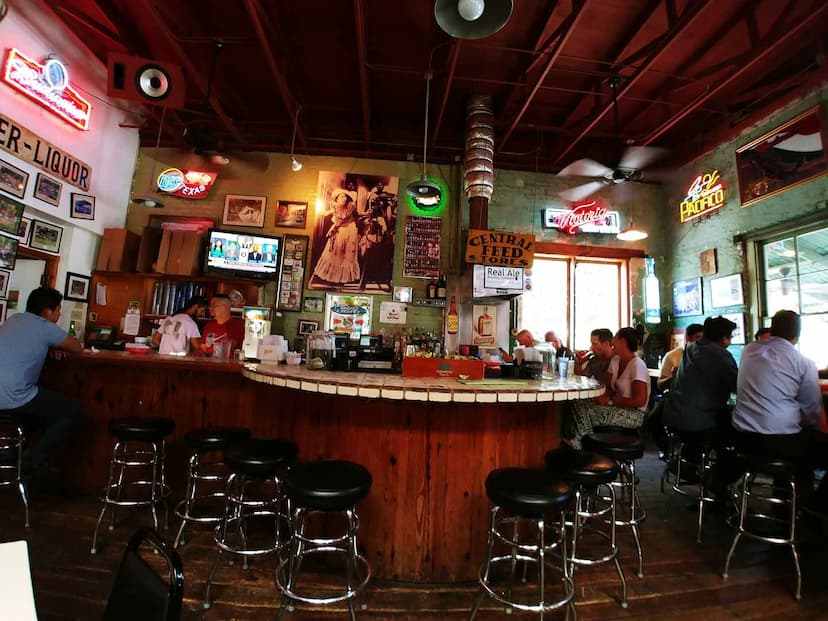 Güero's Taco Bar