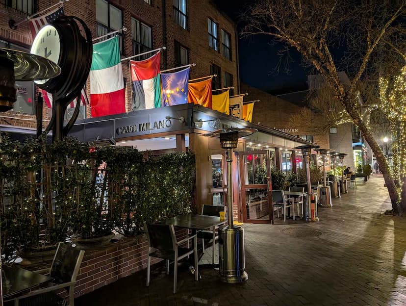 Peacock Café
