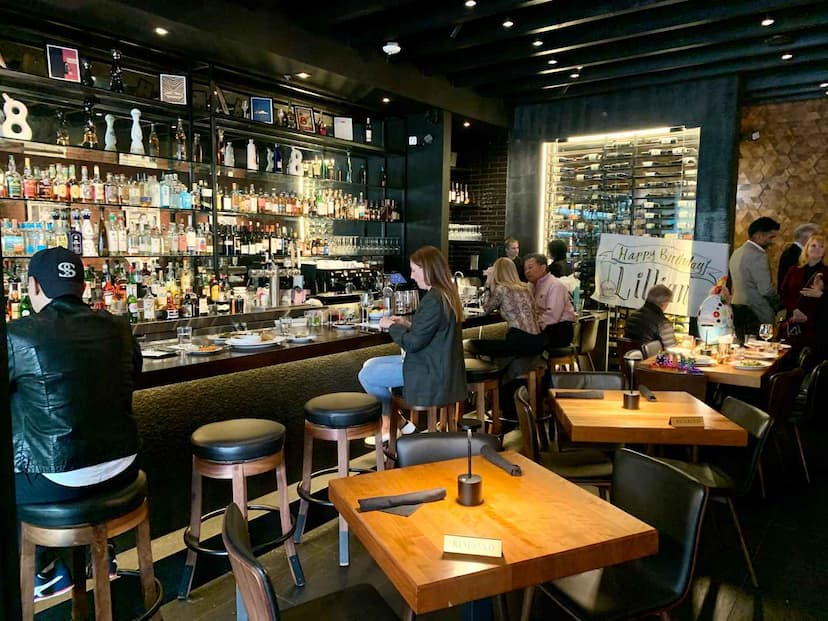 Beverly Bar - Beverly Hills Restaurant