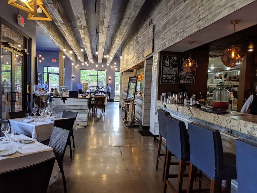 Maison Pucha Bistro
