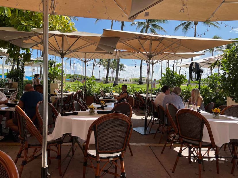 Icon Beach Cafe